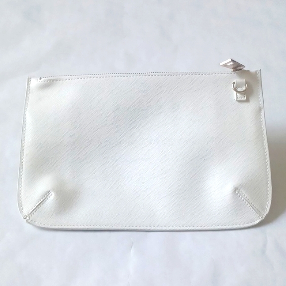 NWOT WhiteHouseBlackMarket Floral Clutch - Picture 2 of 12